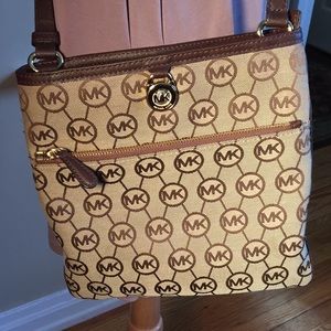 Michael Kors Crossbody Bag